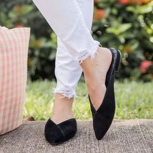 New Birdies The Swan Flat color Black Size 8.5